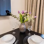 Hotel apartamentowy Stylish Near The Center 3*