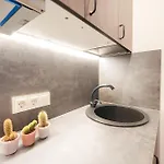 Hotel apartamentowy Stylish Near The Center 3*