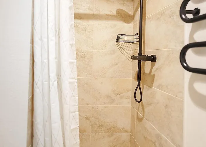 Stylish Near The Center 3*